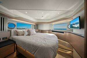 2025 Absolute Navetta 53 thumbnail 20