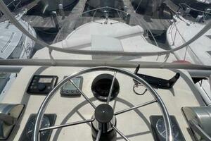 35ft Carolina Classic Yacht For Sale