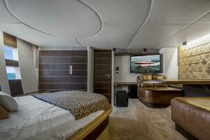 68FT (20.73M) AZIMUT