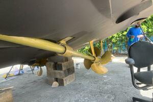 68FT (20.73M) AZIMUT