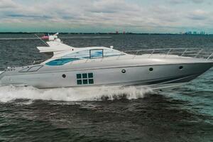 68FT (20.73M) AZIMUT yacht for sale