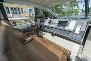 2007 Azimut 68S thumbnail 24