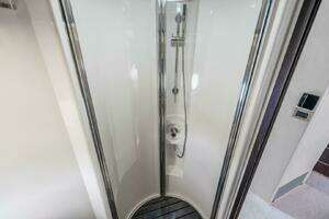 2007 Azimut 68S thumbnail 48