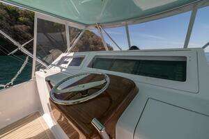 2006 Viking 56 Convertible thumbnail 10