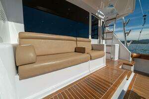 2006 Viking 56 Convertible thumbnail 21