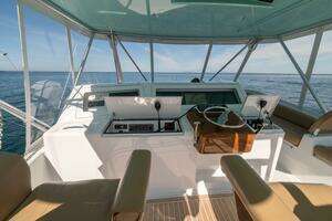 2006 Viking 56 Convertible thumbnail 7