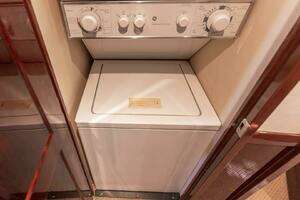 2008 Sea Ray 58 Sedan Bridge thumbnail 39