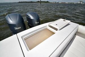 2013 Regulator 28 FS w/SeaKeeper Ride thumbnail 20