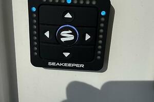 2013 Regulator 28 FS w/SeaKeeper Ride thumbnail 29