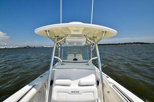 2013 Regulator 28 FS w/SeaKeeper Ride thumbnail 11