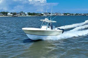 2013 Regulator 28 FS w/SeaKeeper Ride thumbnail 1
