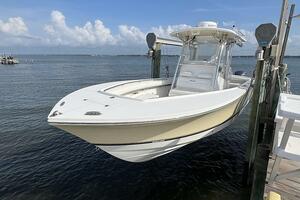 2013 Regulator 28 FS w/SeaKeeper Ride thumbnail 7