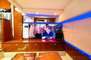 2010 Sea Ray 450 Sundancer thumbnail 31