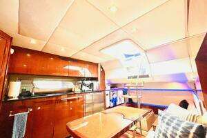2010 Sea Ray 450 Sundancer thumbnail 24