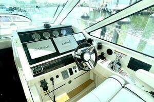 2010 Sea Ray 450 Sundancer thumbnail 16