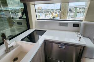 38ft Regal Yacht For Sale