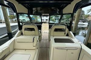 35FT (10.95M) CHRIS-CRAFT