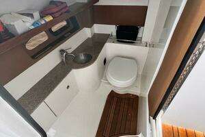 2014 Sea Ray SLX 350 thumbnail 13