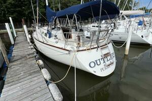 Outlaw 34ft Sabre Yacht For Sale