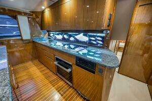 2011 Viking 76 Enclosed Bridge thumbnail 5