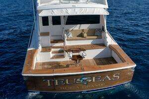 2011 Viking 76 Enclosed Bridge thumbnail 138
