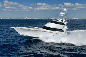 2011 Viking 76 Enclosed Bridge thumbnail 112
