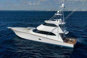 2011 Viking 76 Enclosed Bridge thumbnail 111
