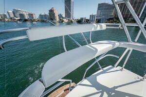 2011 Viking 76 Enclosed Bridge thumbnail 77