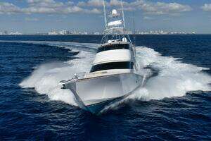 2011 Viking 76 Enclosed Bridge thumbnail 122