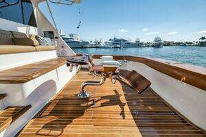 2011 Viking 76 Enclosed Bridge thumbnail 57