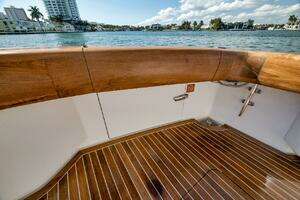 2011 Viking 76 Enclosed Bridge thumbnail 54