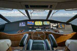 2011 Viking 76 Enclosed Bridge thumbnail 65