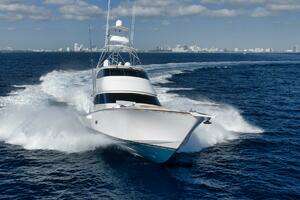 2011 Viking 76 Enclosed Bridge thumbnail 115
