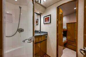 2011 Viking 76 Enclosed Bridge thumbnail 39