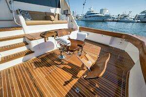 2011 Viking 76 Enclosed Bridge thumbnail 55