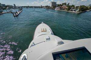 2011 Viking 76 Enclosed Bridge thumbnail 83