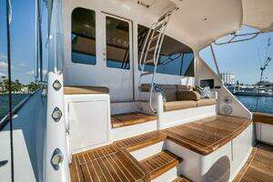 2011 Viking 76 Enclosed Bridge thumbnail 52
