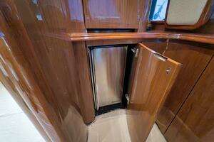 2011 Viking 76 Enclosed Bridge thumbnail 11