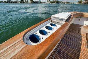 2011 Viking 76 Enclosed Bridge thumbnail 60