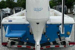 Photo 5965076 for 2020 Everglades 243 Center Console  