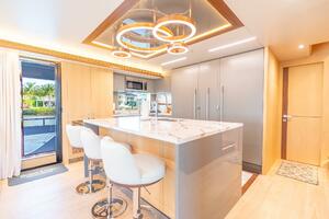 Horizon FD80 SHERI LYNN - Galley