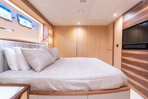 Horizon FD80 SHERI LYNN - Guest Stateroom Queen