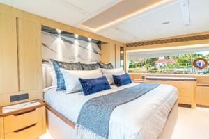 Horizon FD80 SHERI LYNN - Master Stateroom