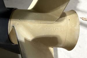 Photo 5992941 for 2011 Bennington 2554 GCW  