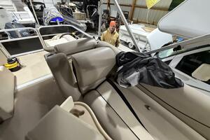 Photo 5992935 for 2011 Bennington 2554 GCW  