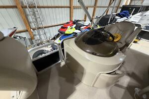 Photo 5992933 for 2011 Bennington 2554 GCW  