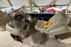 Photo 5992918 for 2011 Bennington 2554 GCW  