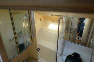 1994 Tiara Yachts thumbnail 26