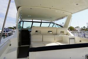 1994 Tiara Yachts thumbnail 31