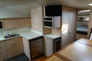1994 Tiara Yachts thumbnail 22